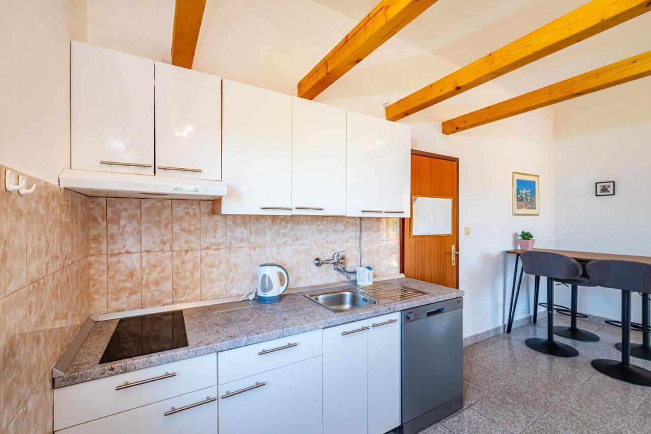 Apartment Sea And Mountain With Pool Novigrad  Exteriör bild