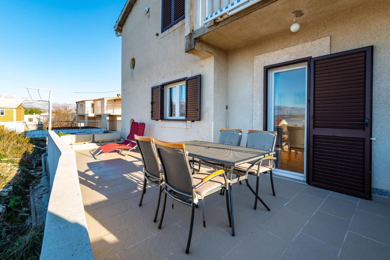 Apartment Sea And Mountain With Pool Novigrad  Exteriör bild